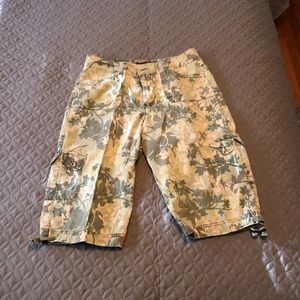 Gloria Vanderbilt capris